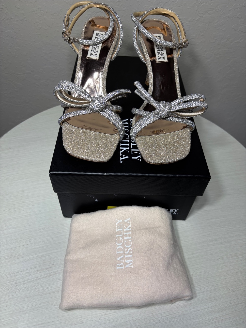 Badgley Mischka Jewel Rhinestone Bow
Heels Silver Ankle Strap Sandals 6.5 - Picture 4 of 10